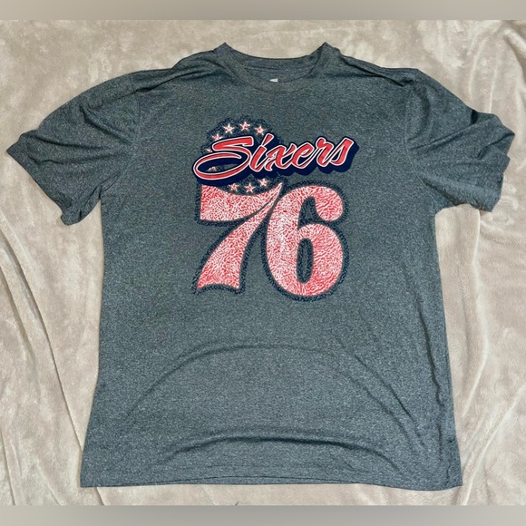Philadelphia 76ers Women’s Gray T Shirt Size XXL - Picture 1 of 3